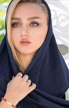 Vind uw hot Iraanse vrouwen